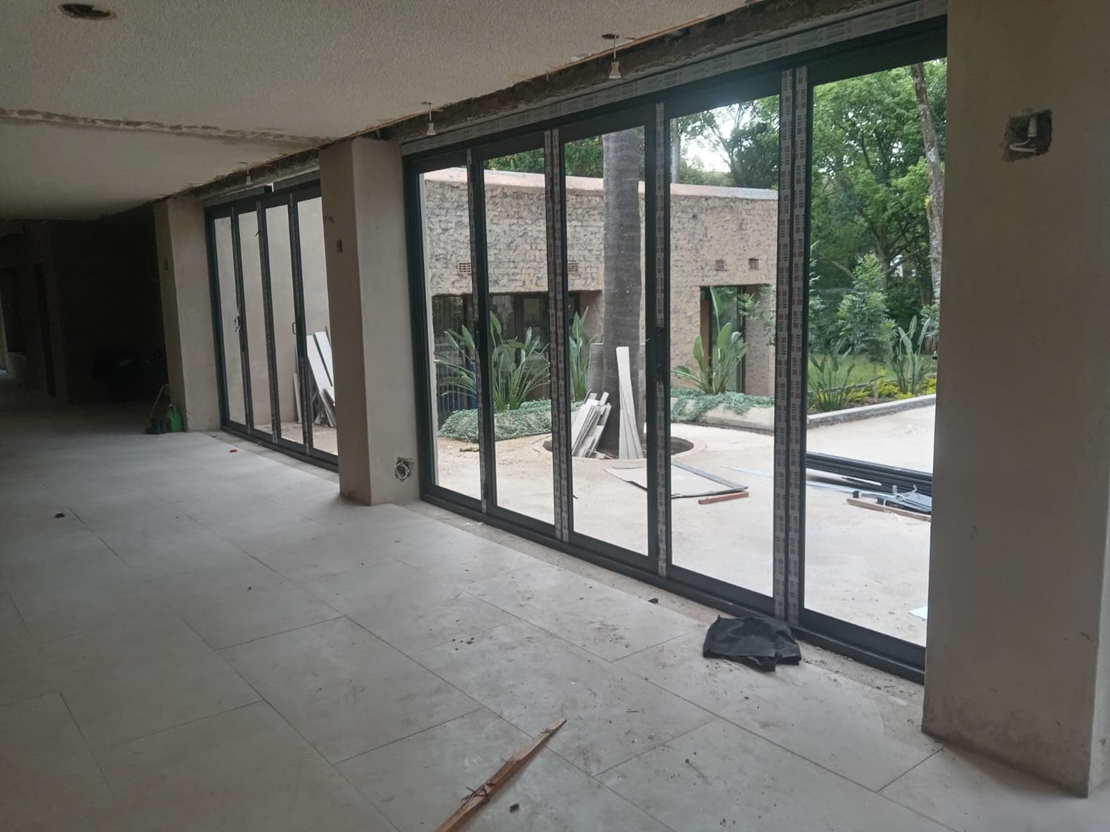 Aluminium Stacking Doors - NSG Glass & Projects